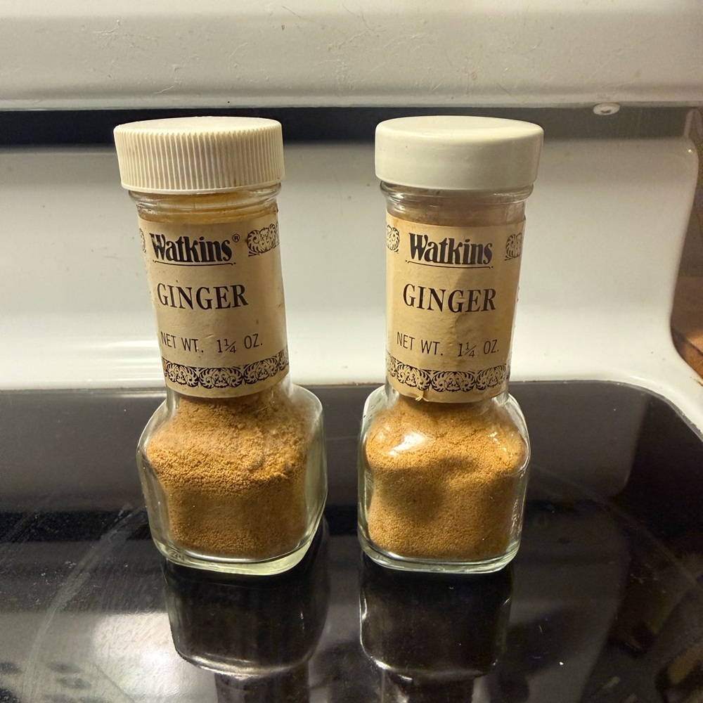 Vintage Watkins Ginger Spice Bottle Winona MN Lot of 2 Movie Prop or nostalgia‎